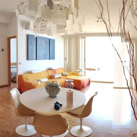 Appartamento Sofisticato Attico Con Ampia Terrazza Vista Mare