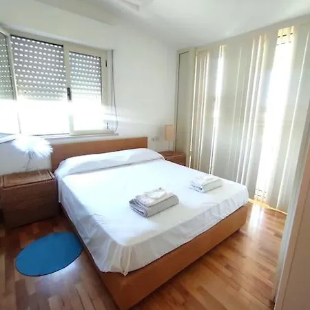 Apartment Sofisticato Attico Con Ampia Terrazza Vista Mare
