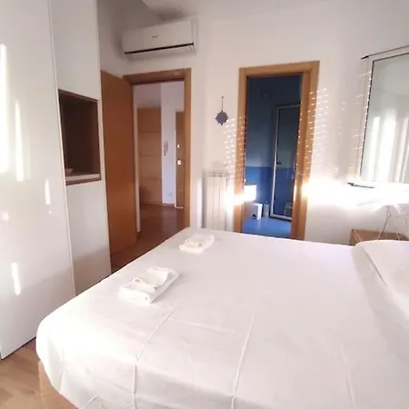 Apartment Sofisticato Attico Con Ampia Terrazza Vista Mare *