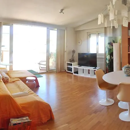 Sofisticato Attico Con Ampia Terrazza Vista Mare Apartment Alba Adriatica